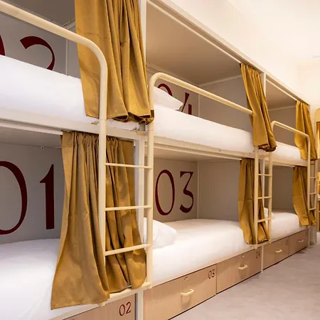 אכסניה Camila *