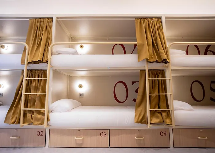 Camila Hostel *