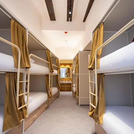 Hostal Camila Valencia